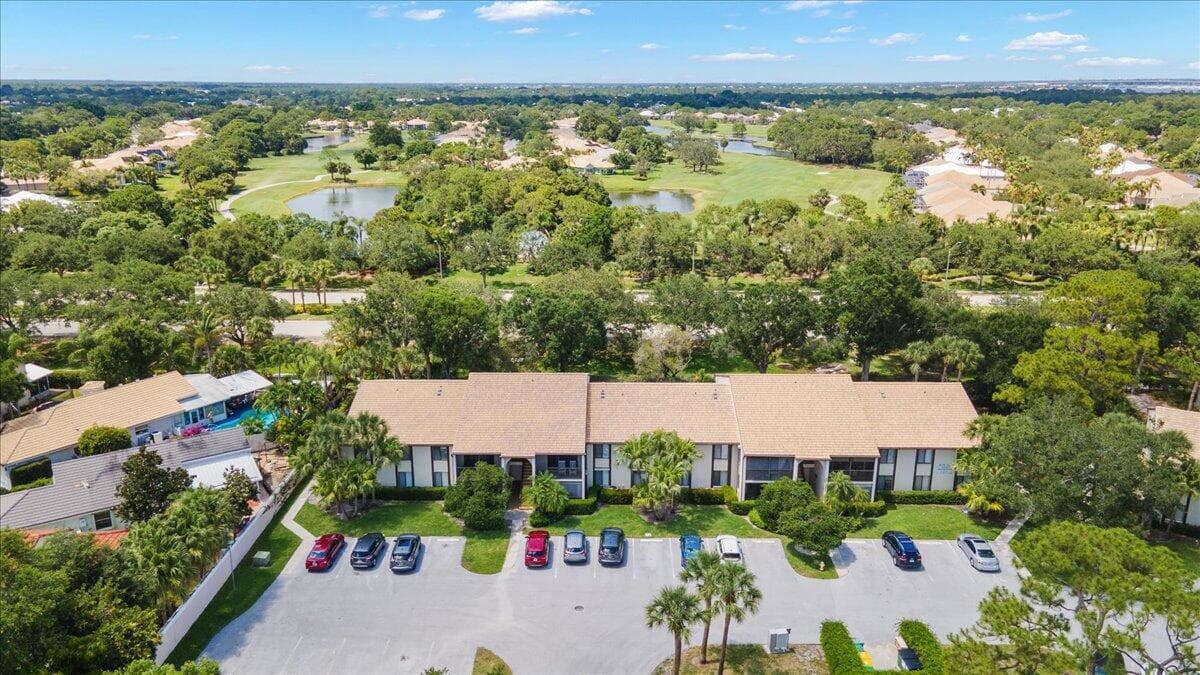 1995 SW Silver Pine Way # Bldg 119 H1, Palm City, FL 34990 — zdjęcie 2