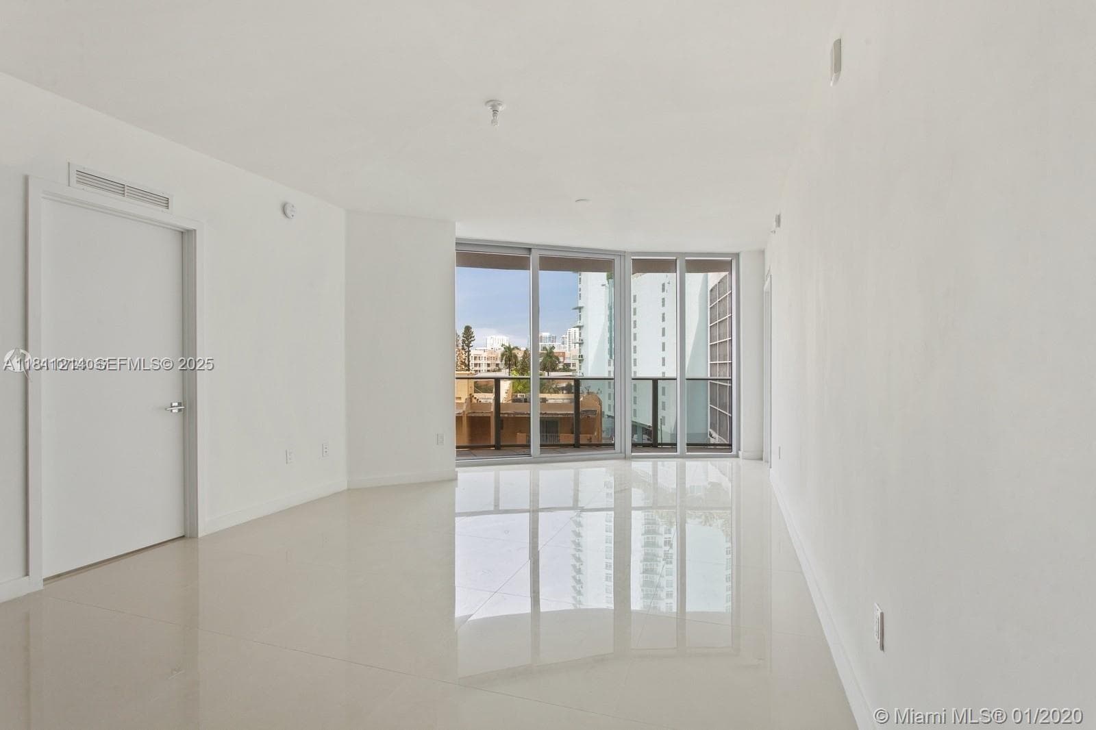 488 NE 18th St # 501, Miami, FL 33132 — zdjęcie 2