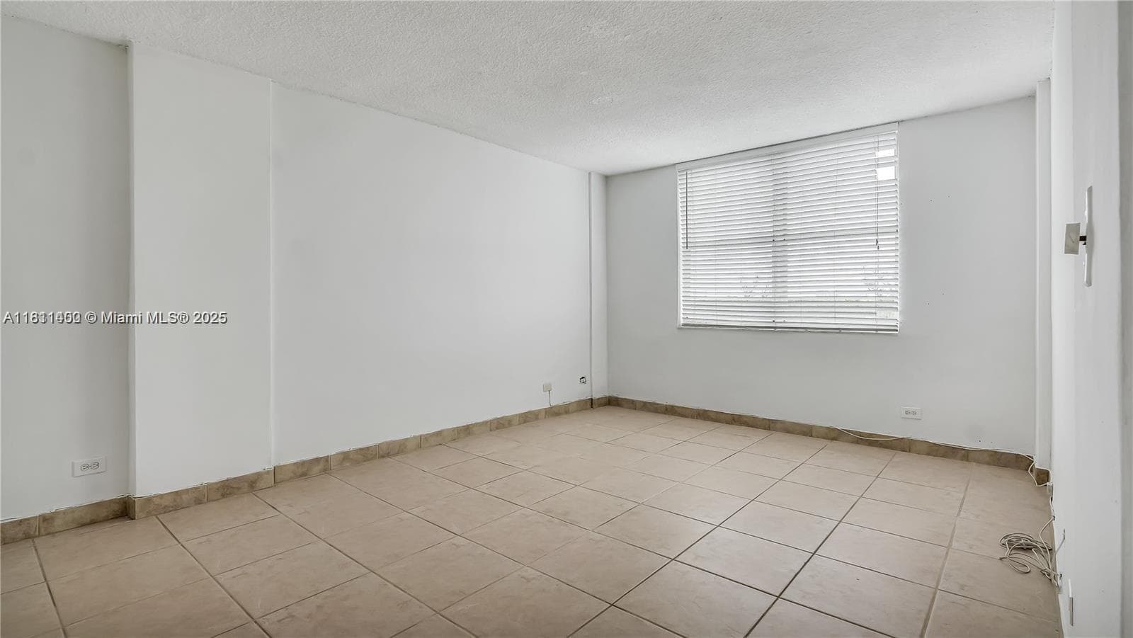 3660 NE 166th St # 603, North Miami Beach, FL 33160 — zdjęcie 5