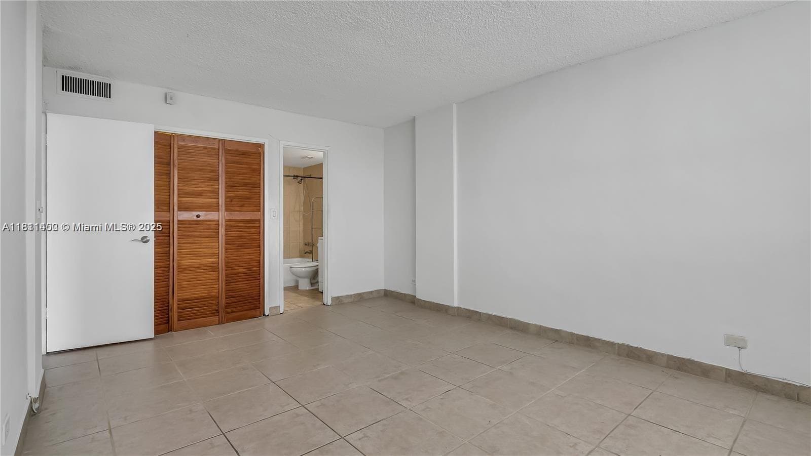 3660 NE 166th St # 603, North Miami Beach, FL 33160 — zdjęcie 4