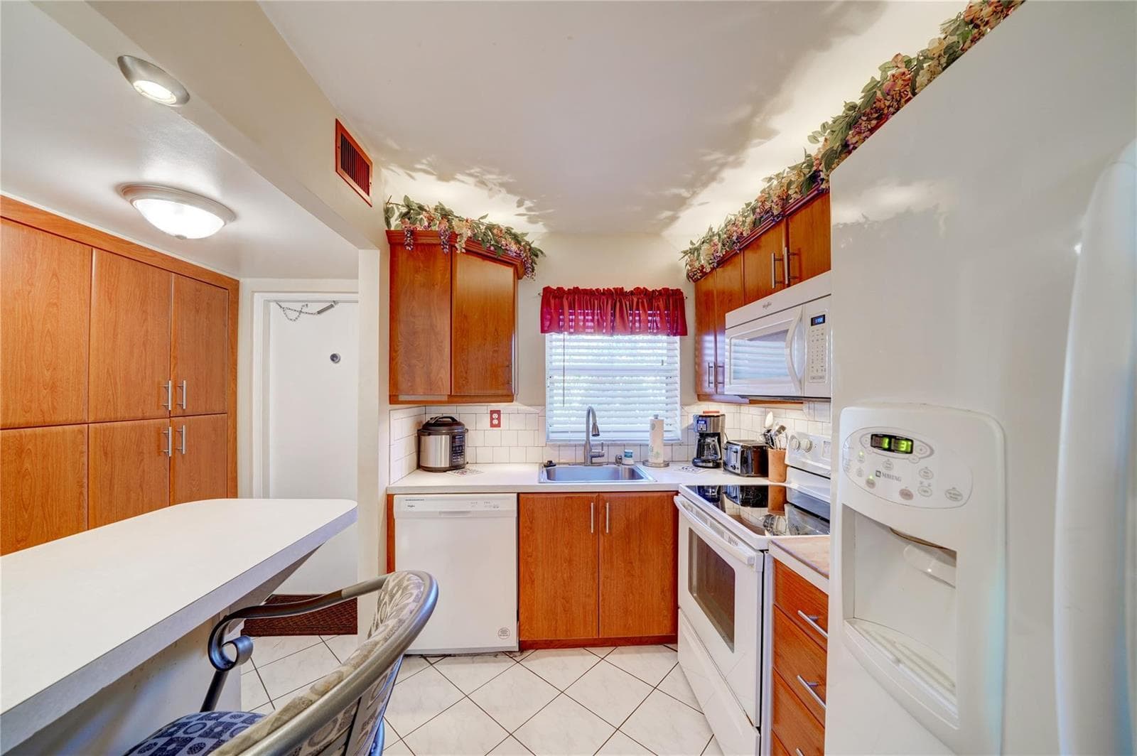 9440 Sunrise Lakes Boulevard # 312, Sunrise, FL 33322 — zdjęcie 2