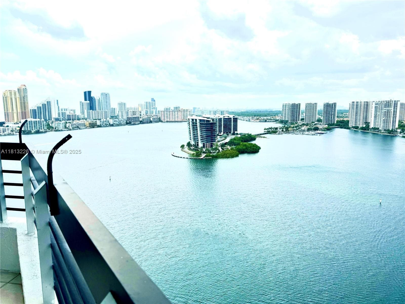 3530 Mystic Pointe Dr # 3001, Aventura, FL 33180 — zdjęcie 2