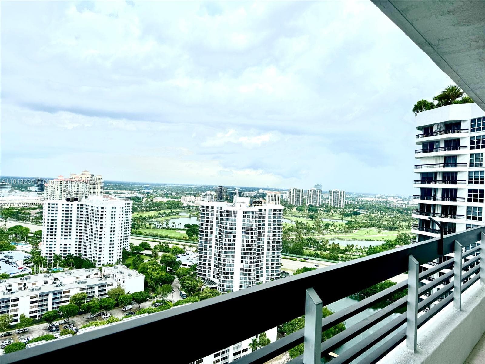 3530 Mystic Pointe Dr # 3001, Aventura, FL 33180 — zdjęcie 4