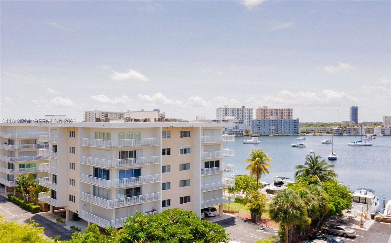 120 Golden Isles Dr # 33B, Hallandale Beach, FL 33009 — zdjęcie 3