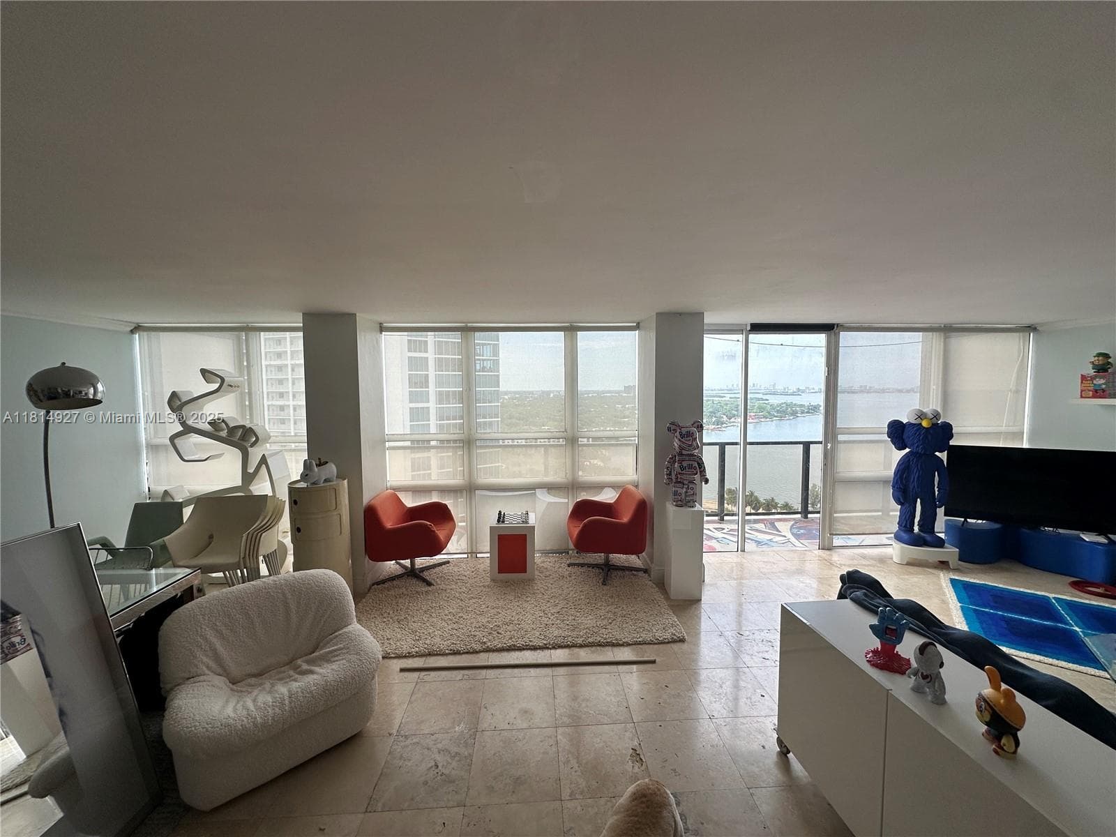 600 NE 36th St # PH14, Miami, FL 33137 — zdjęcie 2