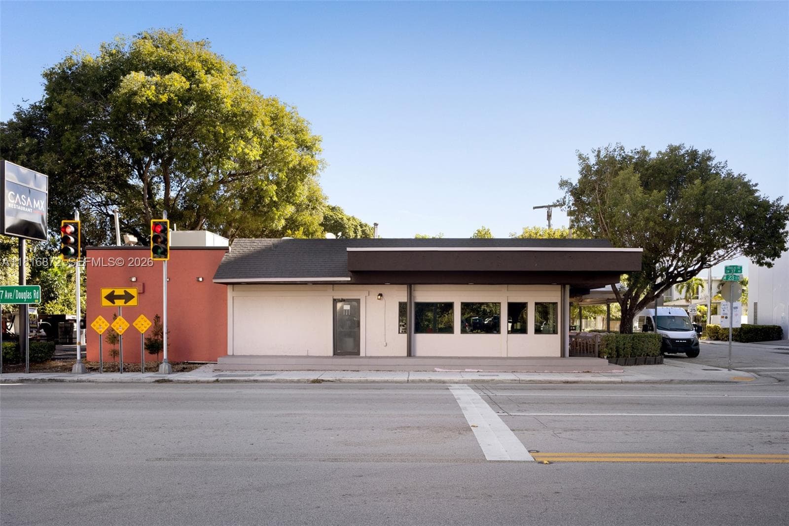 2345 SW 37th Ave, Miami, FL 33145 — zdjęcie 3