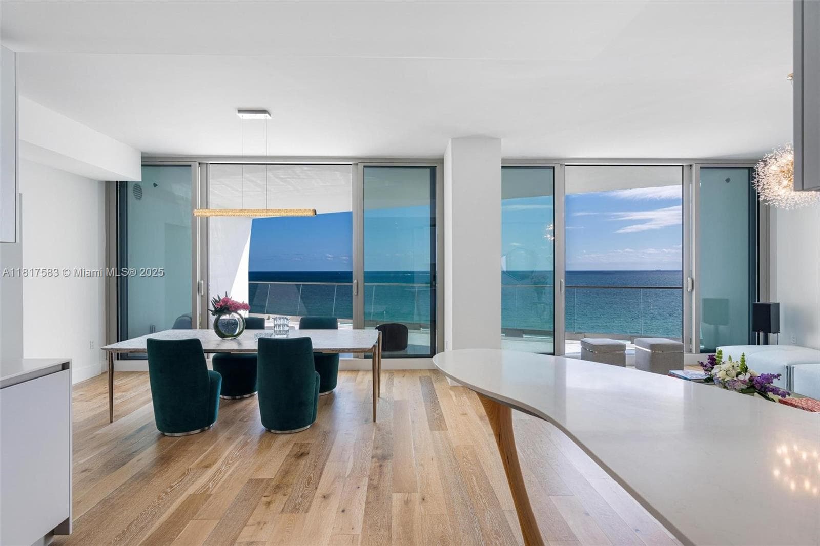 16901 Collins Ave # 902, Sunny Isles Beach, FL 33160