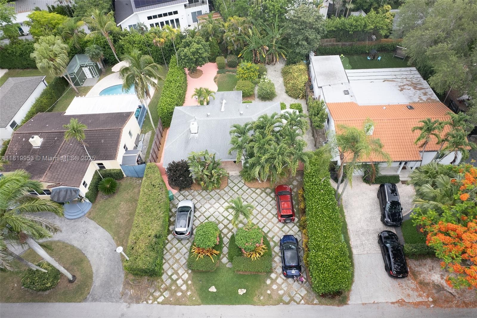 4245 Braganza Ave, Miami, FL 33133 — zdjęcie 2