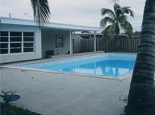 236 E 56th Street, Hialeah, FL 33013 — zdjęcie 2