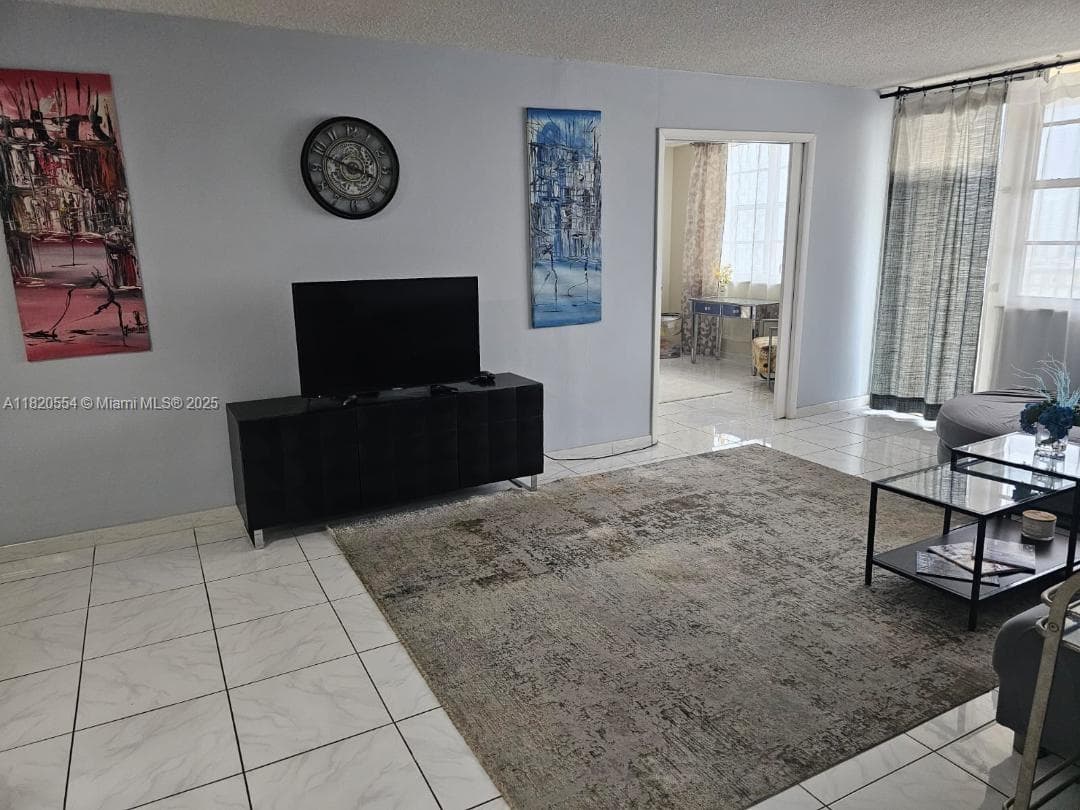 251 174th St # 2111, Sunny Isles Beach, FL 33160 — zdjęcie 3
