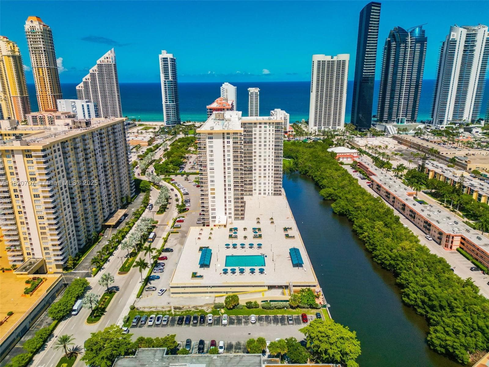 230 174th St # 1119, Sunny Isles Beach, FL 33160 — zdjęcie 2