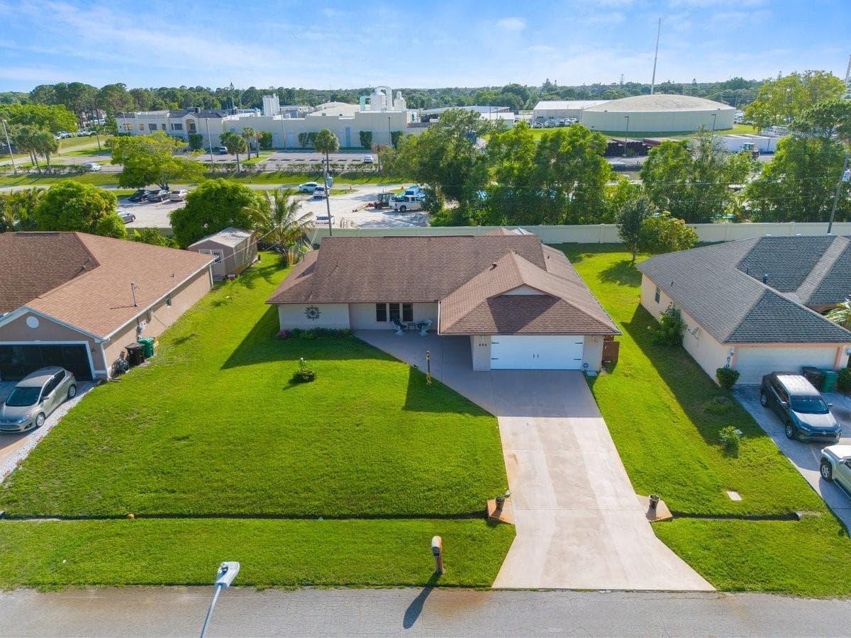 886 S E O'Donnell Lane, Port St. Lucie, FL 34983 — zdjęcie 4