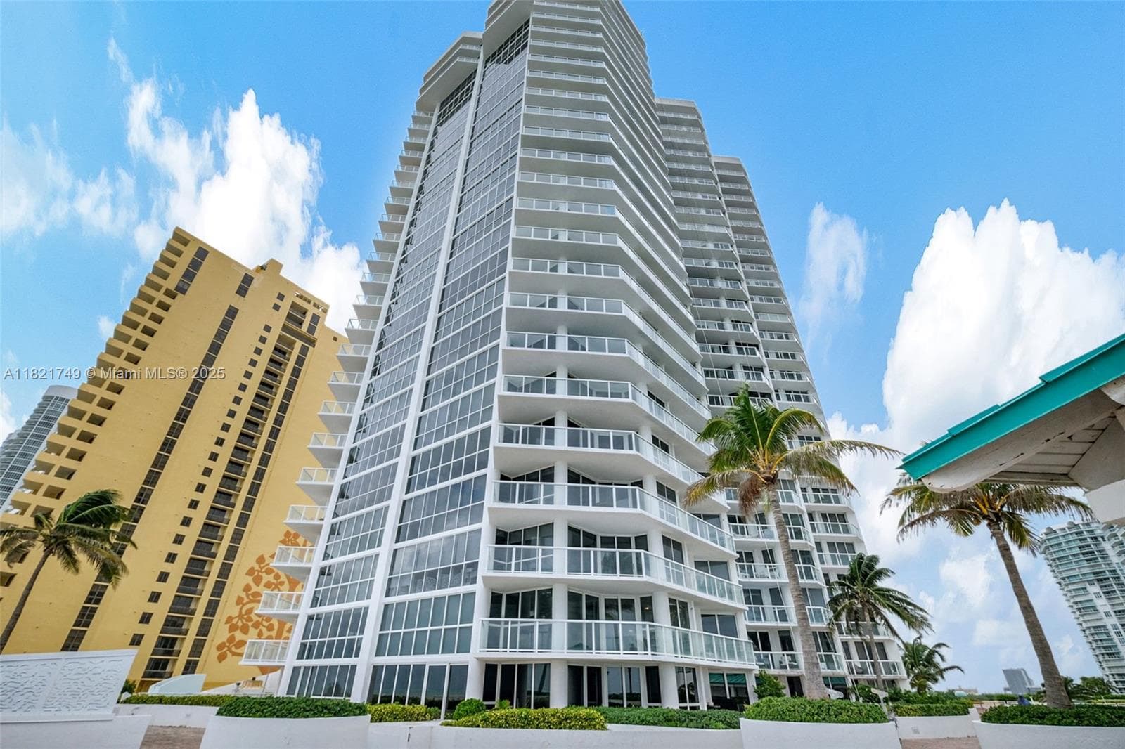 16425 Collins Ave # 311, Sunny Isles Beach, FL 33160 — zdjęcie 2