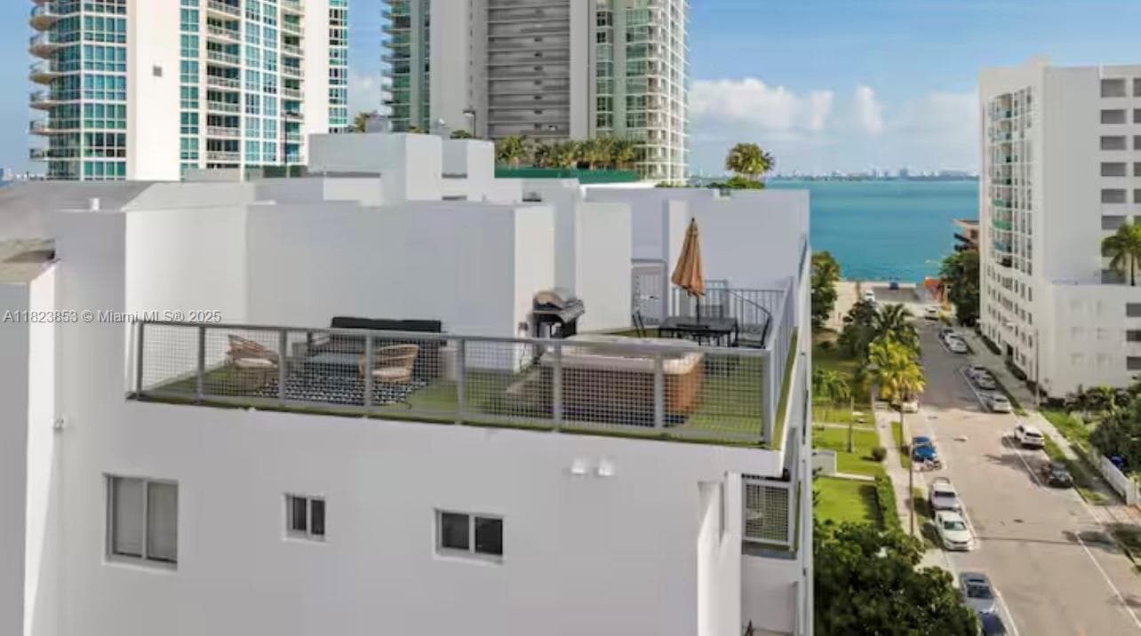 481 NE 29th St # 706, Miami, FL 33137 — zdjęcie 4