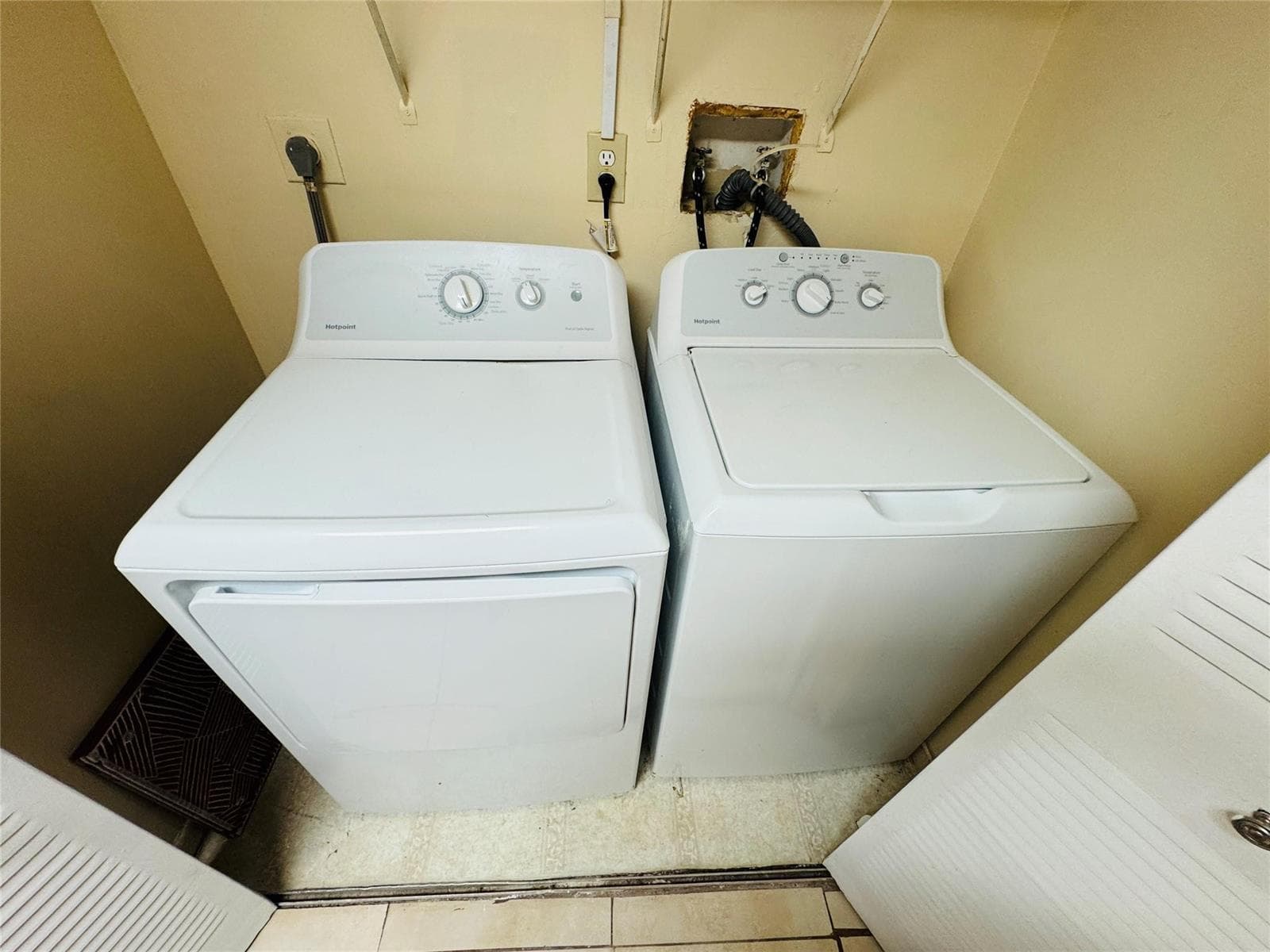 3449 NW 44th Street # 202, Lauderdale Lakes, FL 33309 — zdjęcie 4