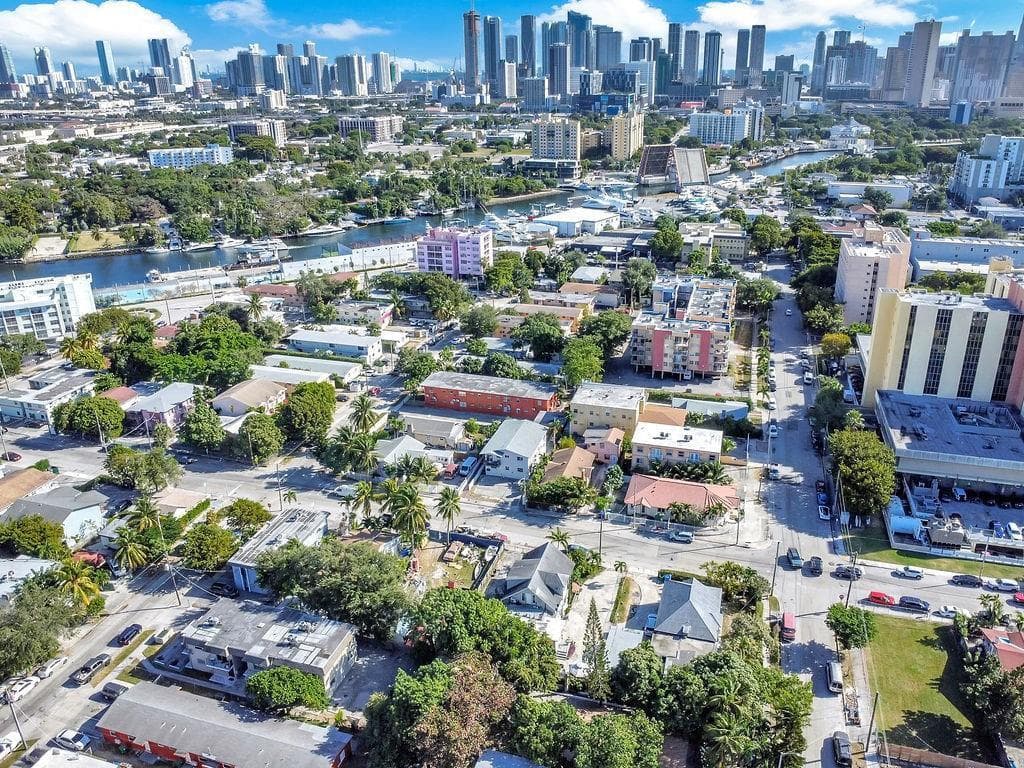 429 NW 10th Avenue, Miami, FL 33128 — zdjęcie 4