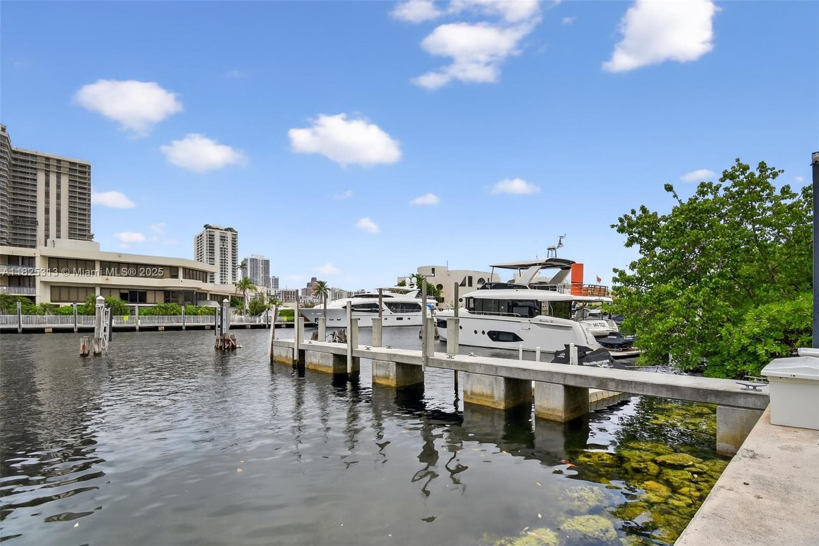 19925 NE 39th PL Boat Slip #14, Aventura, FL 33180 — zdjęcie 2