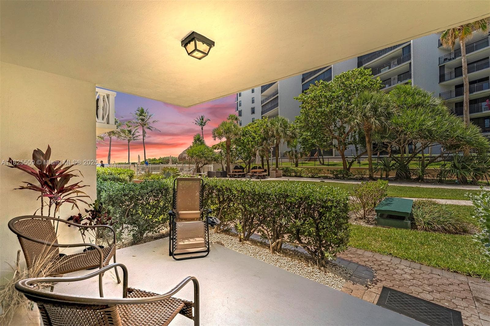 1169 Hillsboro Mile # 111, Hillsboro Beach, FL 33062 — zdjęcie 2