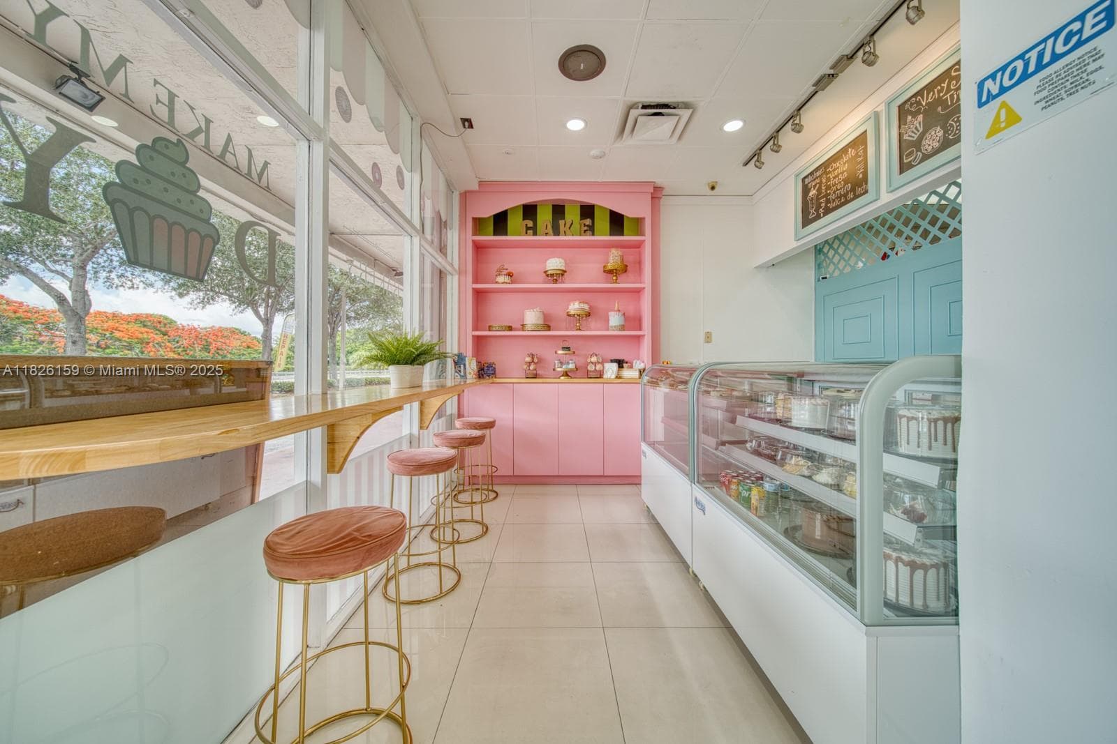 Bakery & Cafe For Sale On Bird Road, Kendall, FL 33175 — zdjęcie 2