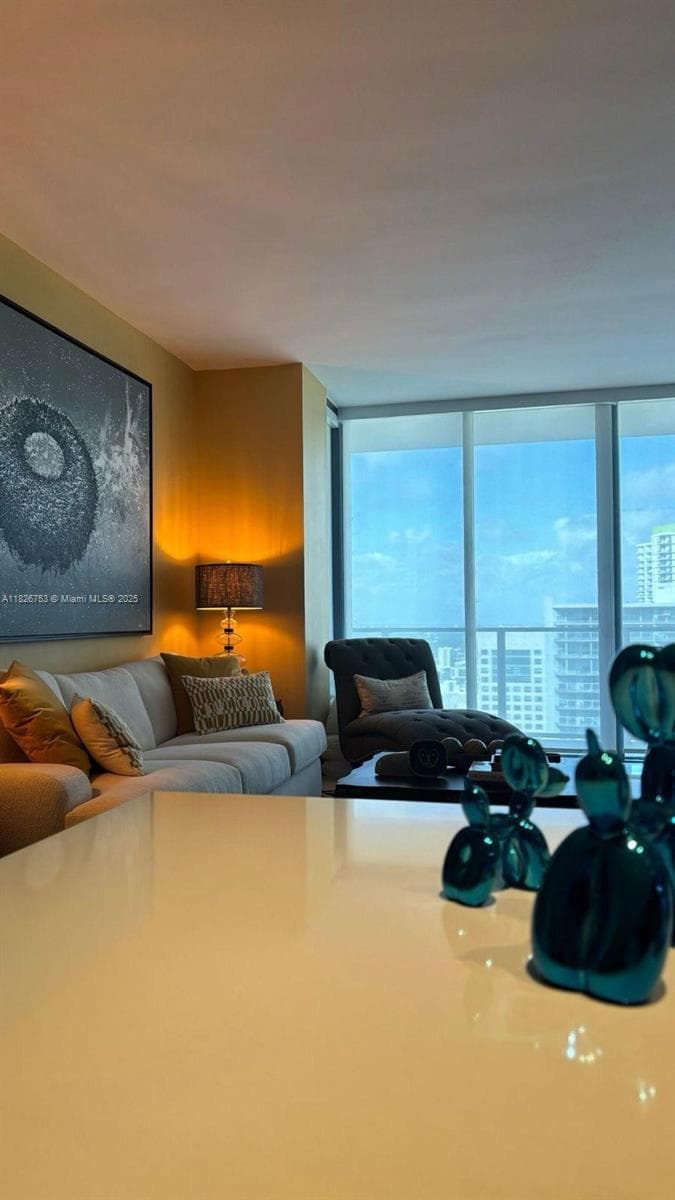 68 SE 6th St # 2804, Miami, FL 33131 — zdjęcie 3
