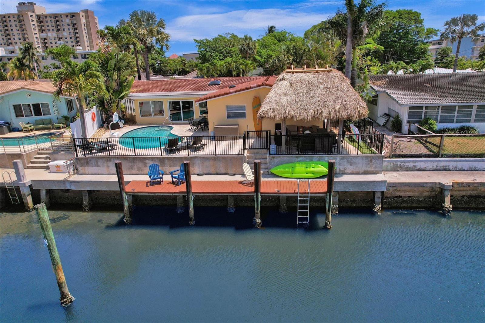 2051 Coral Reef Drive, Lauderdale By The Sea, FL 33062 — zdjęcie 2