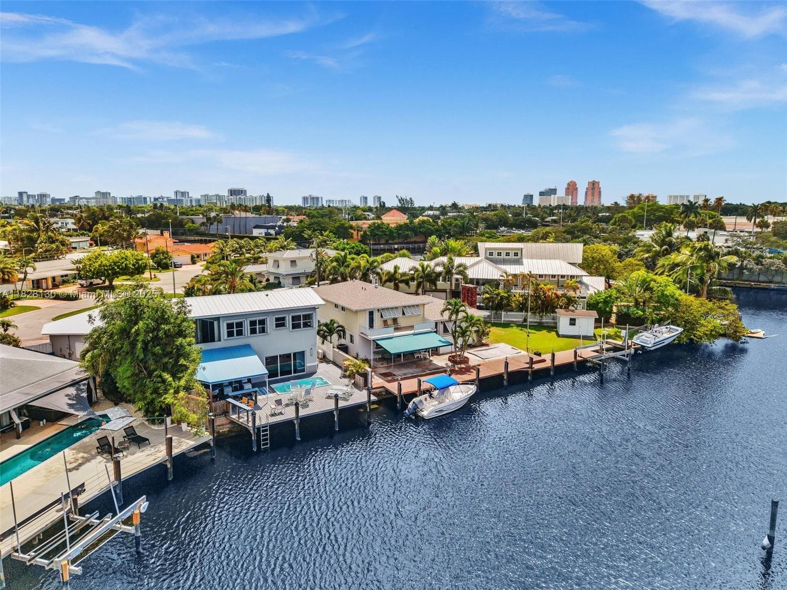 2108 NE 24th St, Wilton Manors, FL 33305 — zdjęcie 4