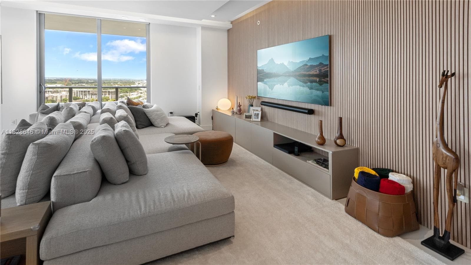 17301 Biscayne Blvd # 2102, North Miami Beach, FL 33160 — zdjęcie 3