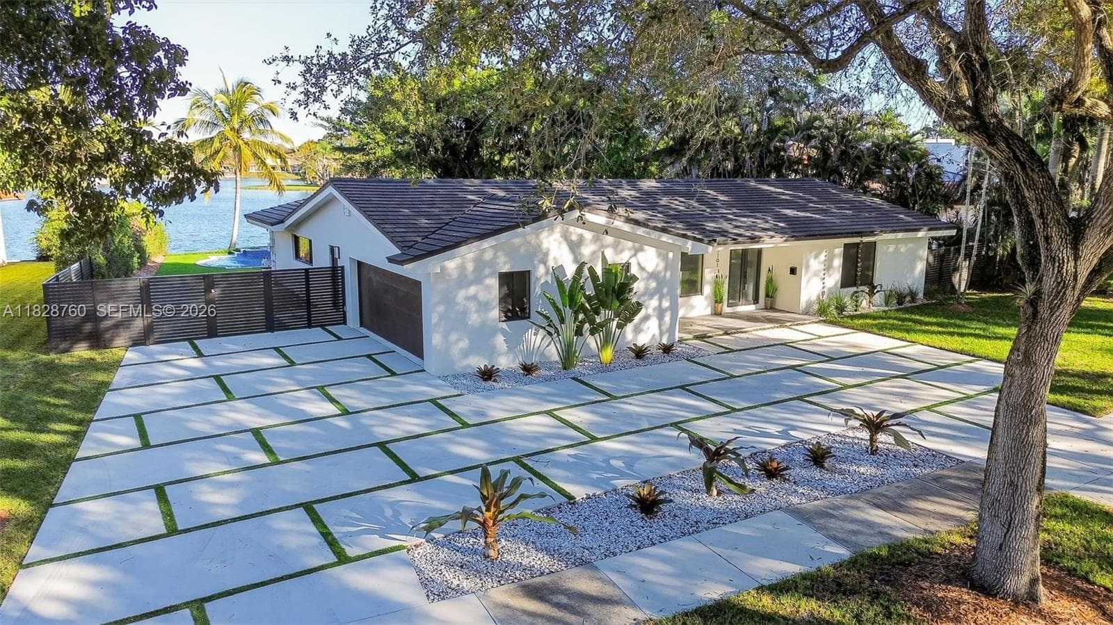 7101 E Troon Cir, Miami Lakes, FL 33014 — zdjęcie 3