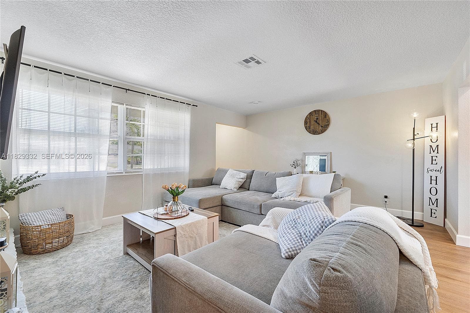 3301 NW 42nd St, Lauderdale Lakes, FL 33309 — zdjęcie 3