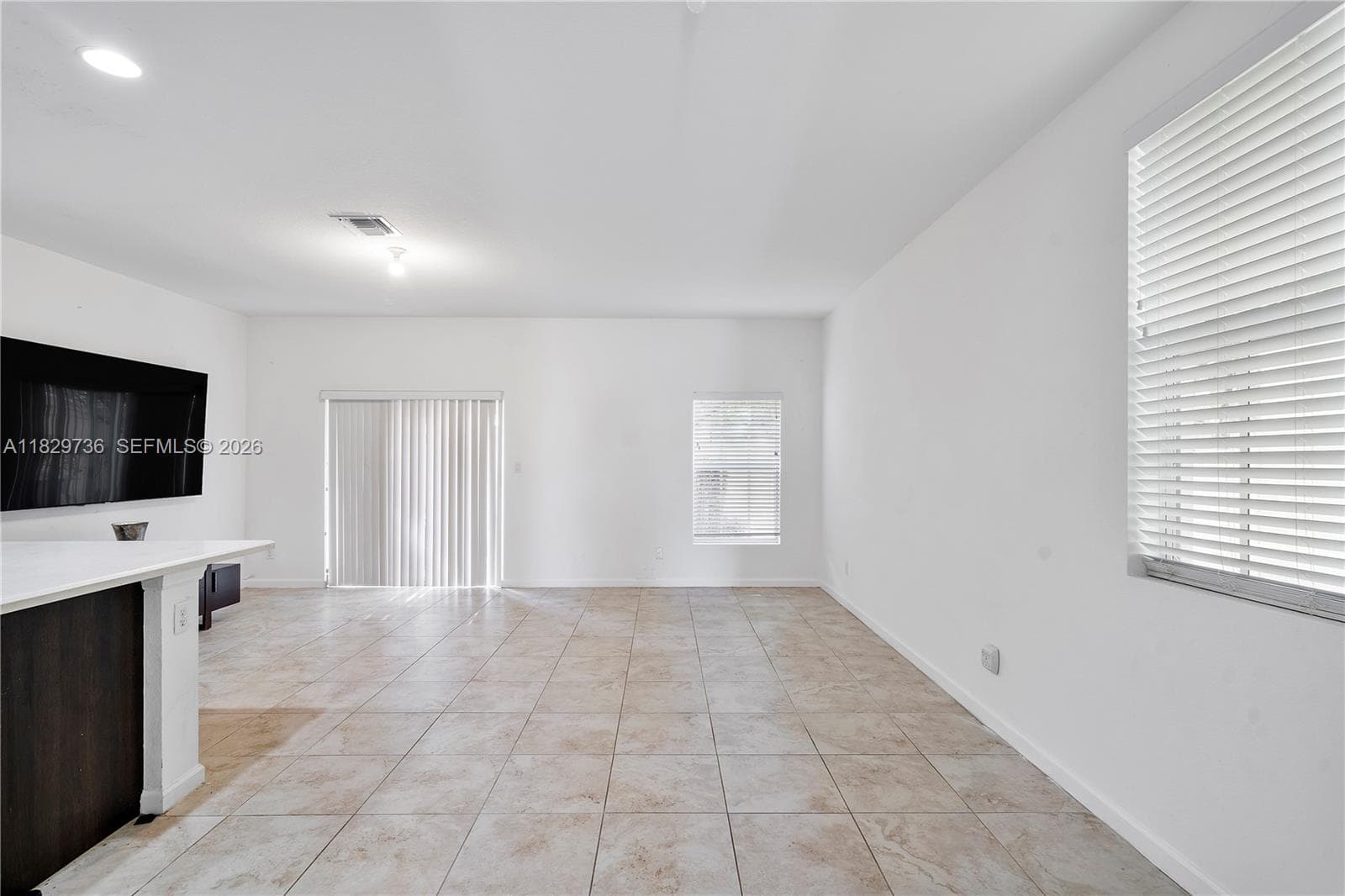 1128 NW 40th Ter, Lauderhill, FL 33313 — zdjęcie 5