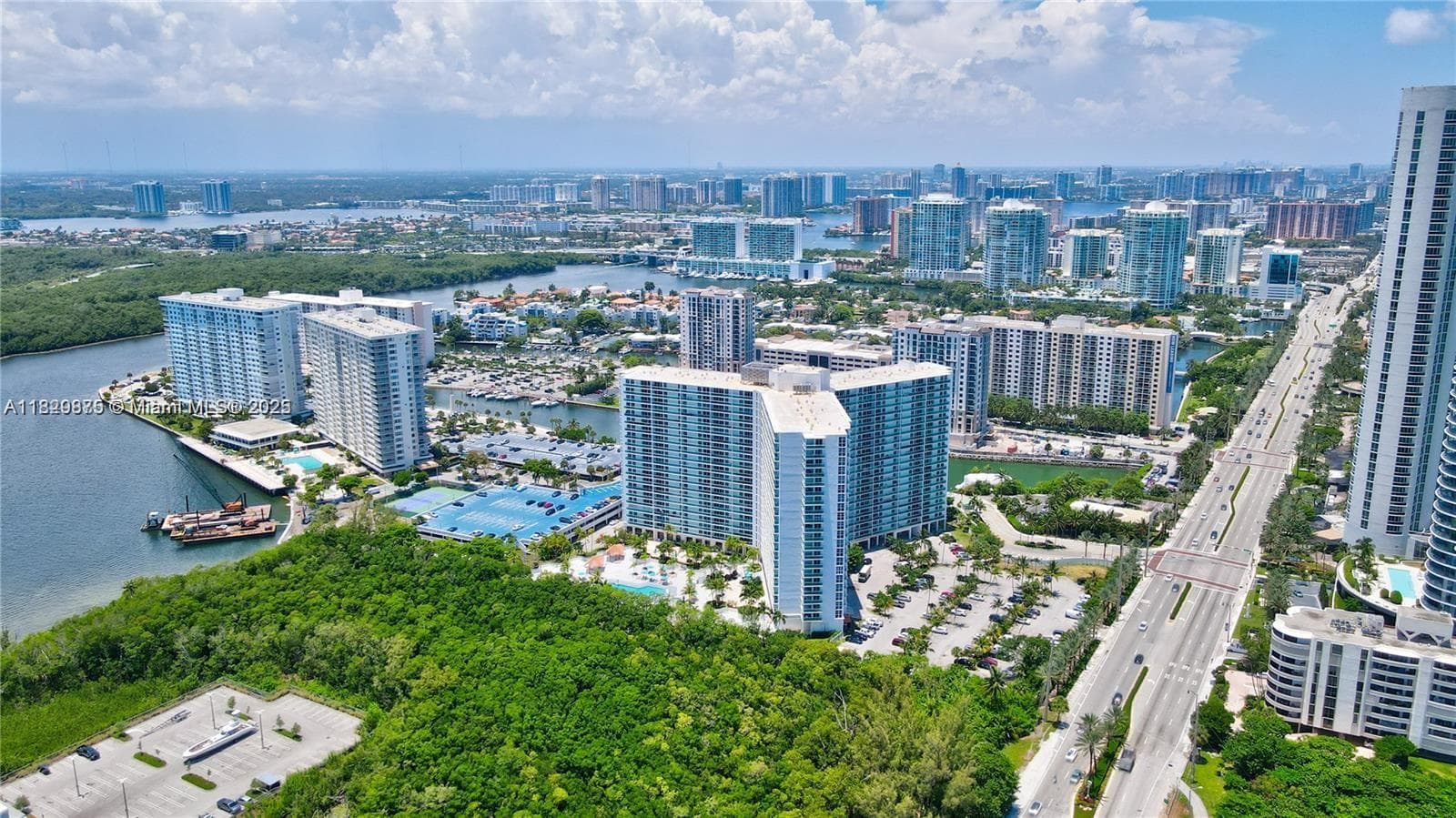 100 Bayview Dr # 1405, Sunny Isles Beach, FL 33160 — zdjęcie 3