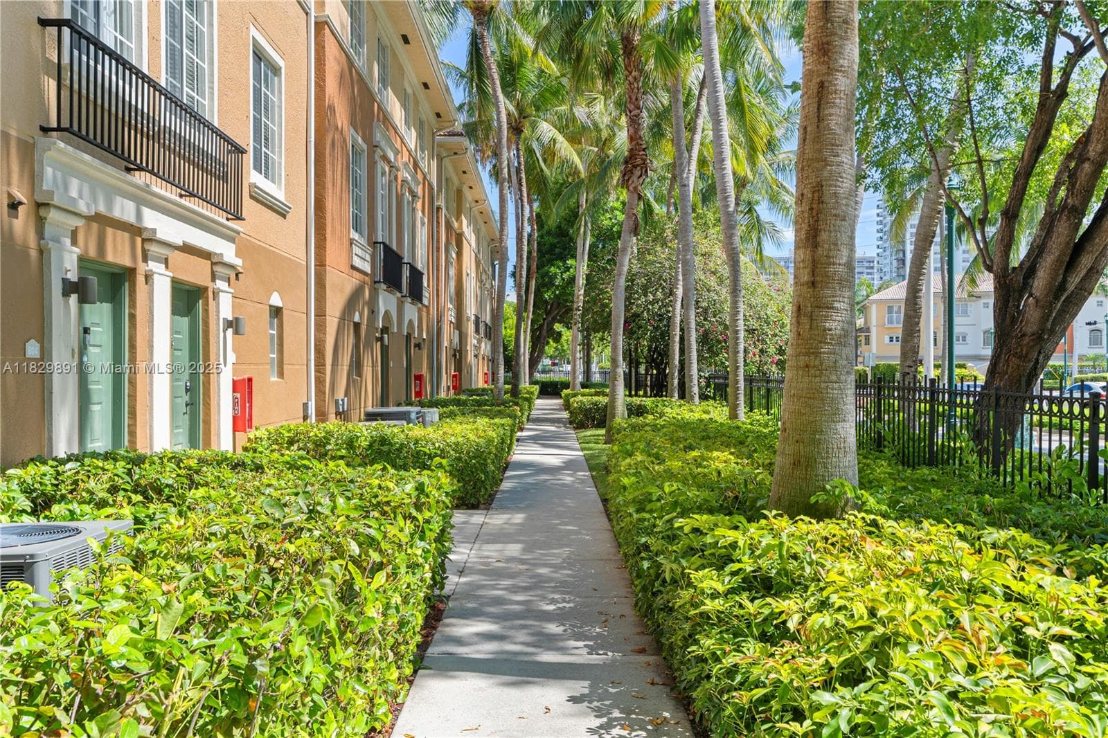 2811 NE 185th St # 804, Aventura, FL 33180 — zdjęcie 2