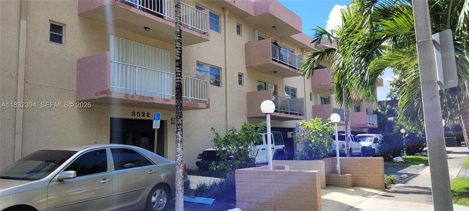 3522 NE 171st St # 104, North Miami Beach, FL 33160