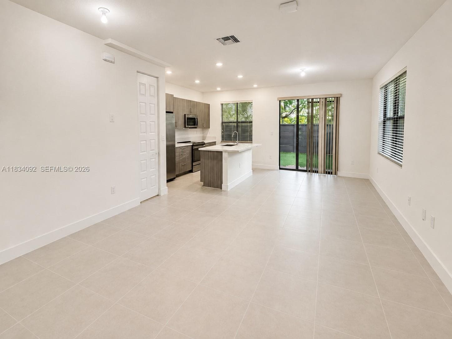 15842 NW 91 Ct # 15842, Miami Lakes, FL 33018 — zdjęcie 3