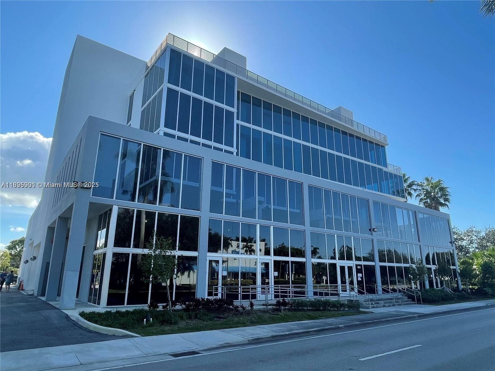 10450 NW 33rd St # 101-102, Doral, FL 33172