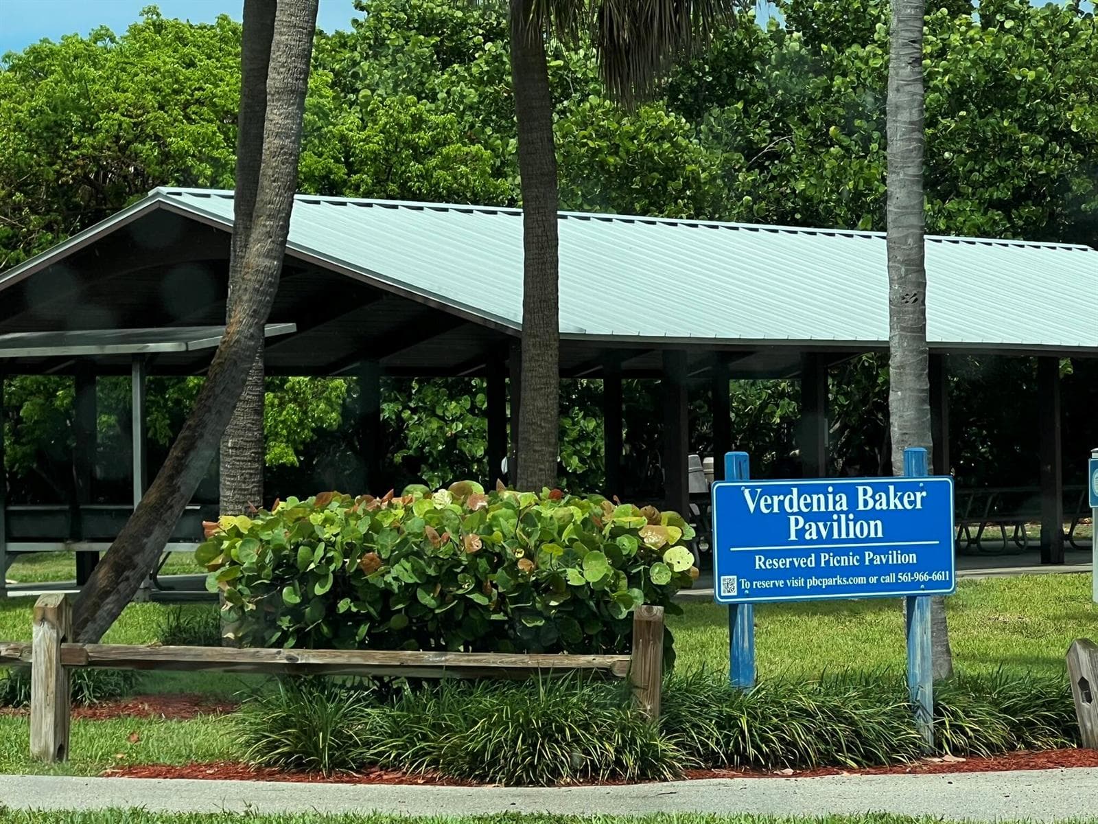 1260 Manor Drive, Riviera Beach, FL 33404 — zdjęcie 4