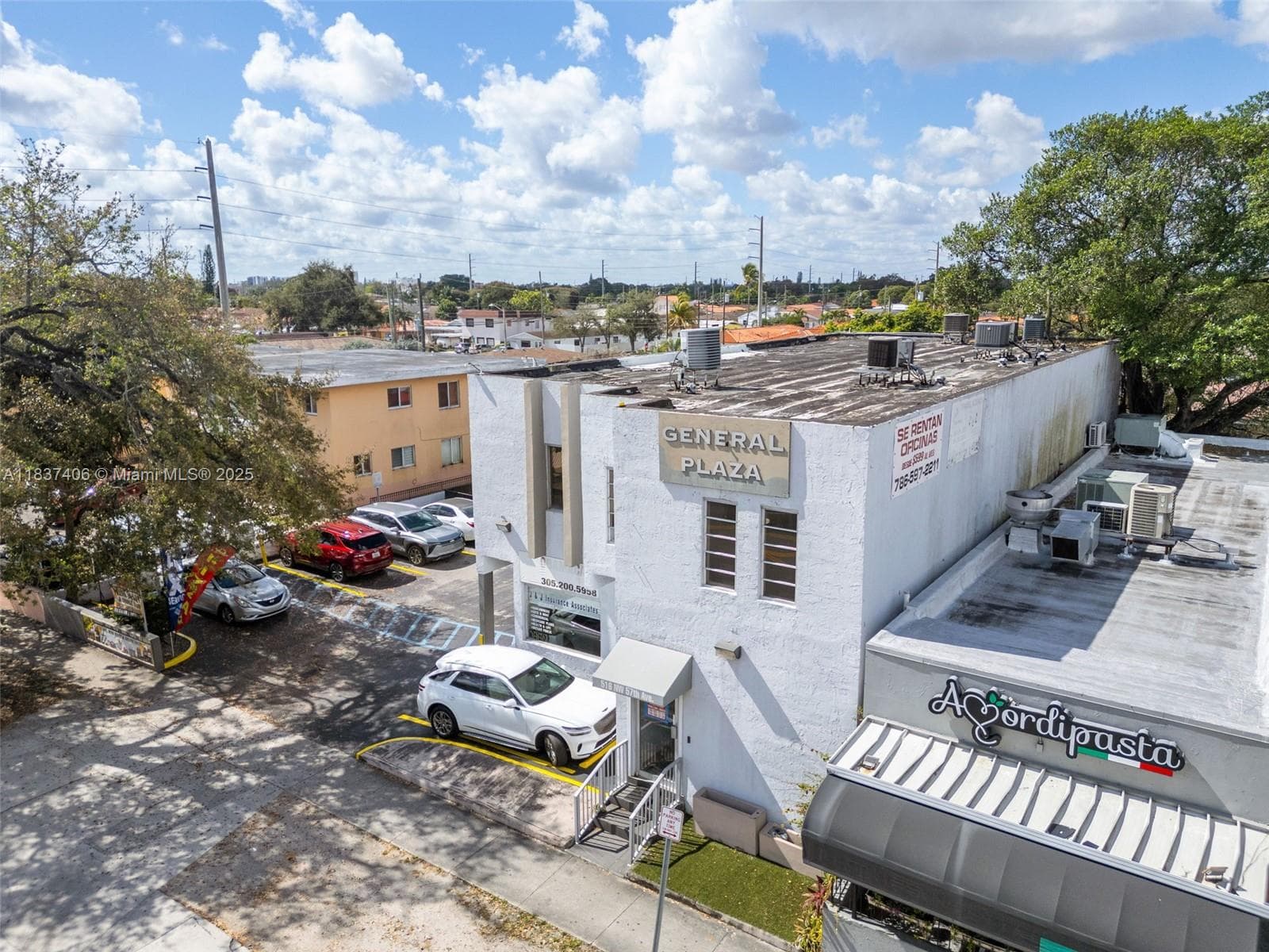 516 NW 57th Ave, Miami, FL 33126 — zdjęcie 4