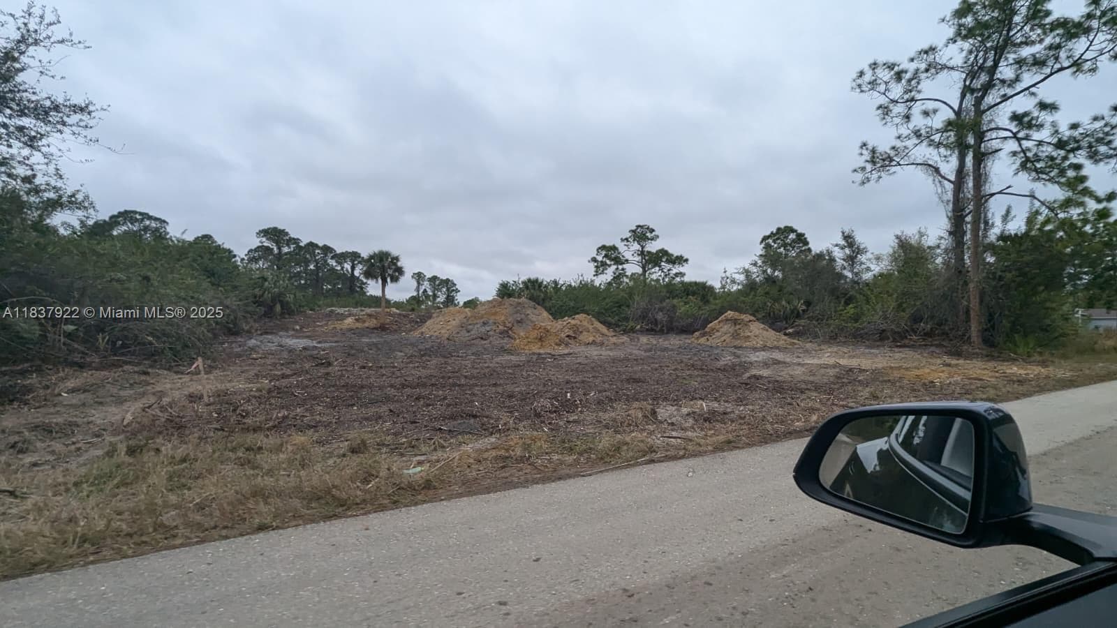 146 Genoa Ave S, Lehigh Acres, FL 33974