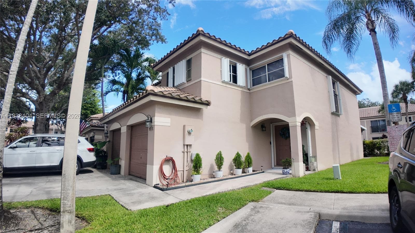 9715 NW 23rd Ct, Pembroke Pines, FL 33024 — zdjęcie 2