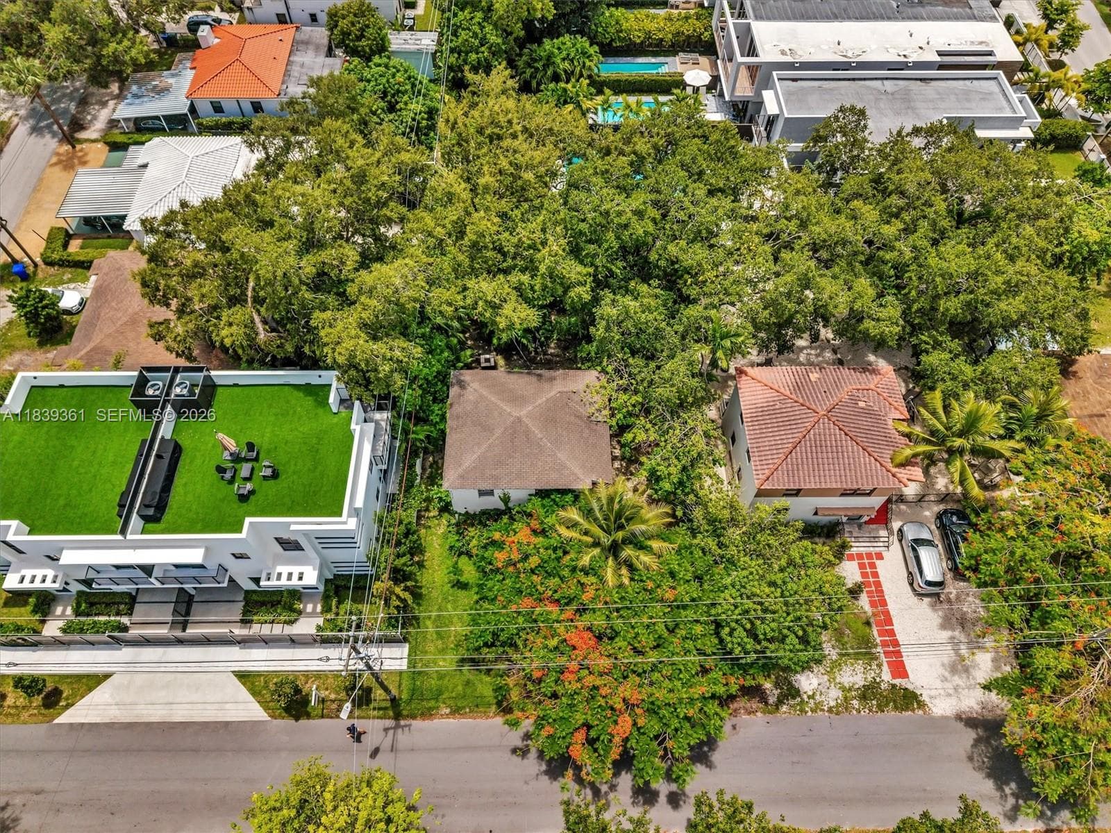 3210 E Elizabeth St, Miami, FL 33133 — zdjęcie 2