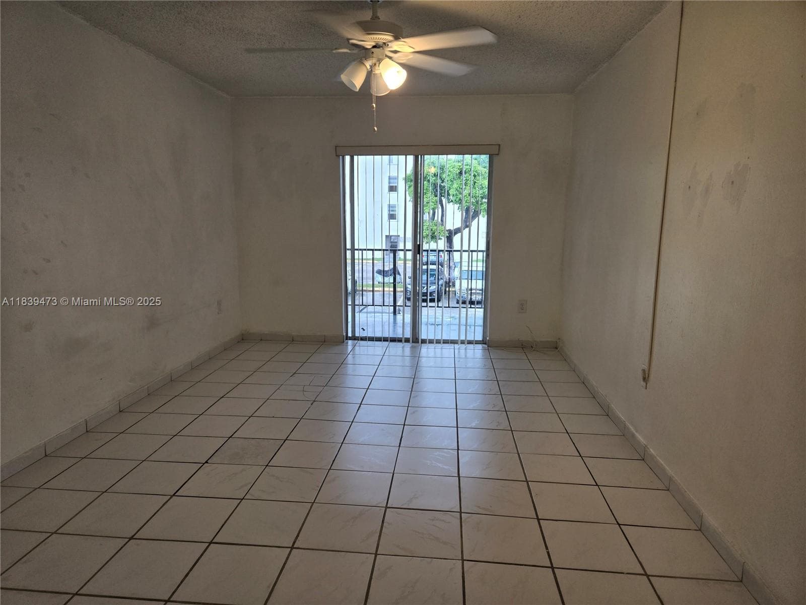 5755 W 20 Ave # 206, Hialeah, FL 33012 — zdjęcie 2