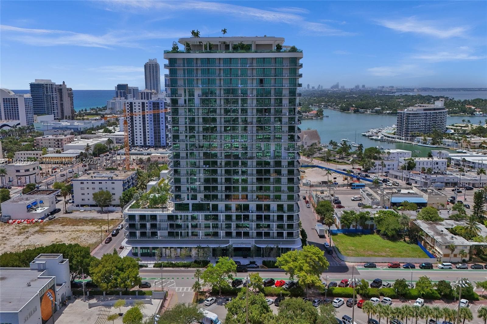 580 72nd St # 1208, Miami Beach, FL 33141 — zdjęcie 2