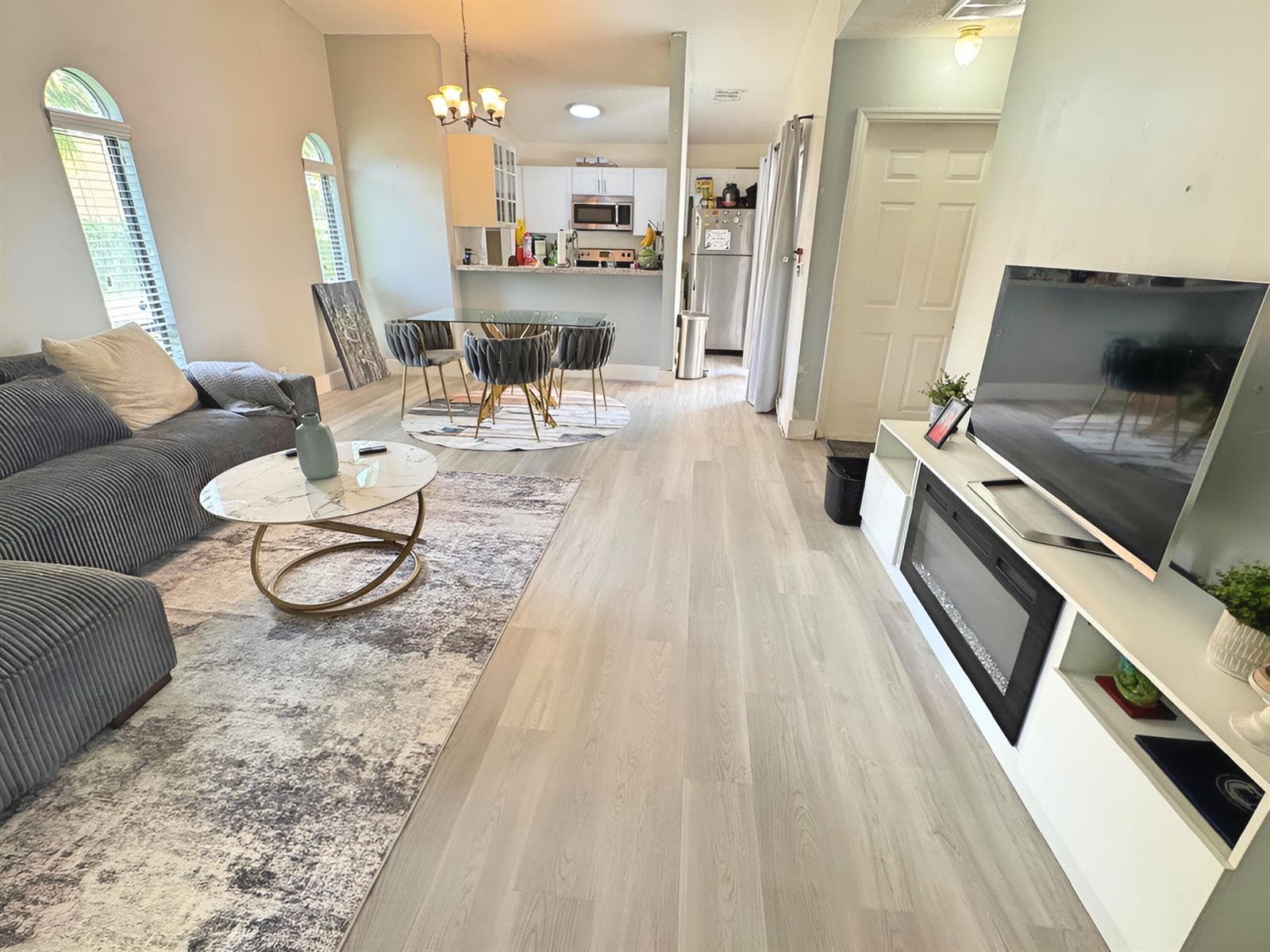 8007 NW 71st Court, Tamarac, FL 33321 — zdjęcie 2