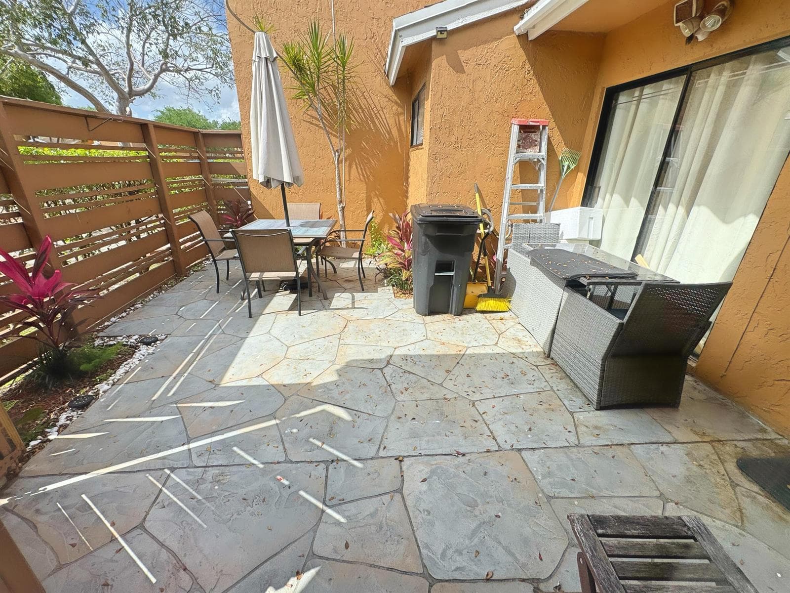 8007 NW 71st Court, Tamarac, FL 33321 — zdjęcie 4