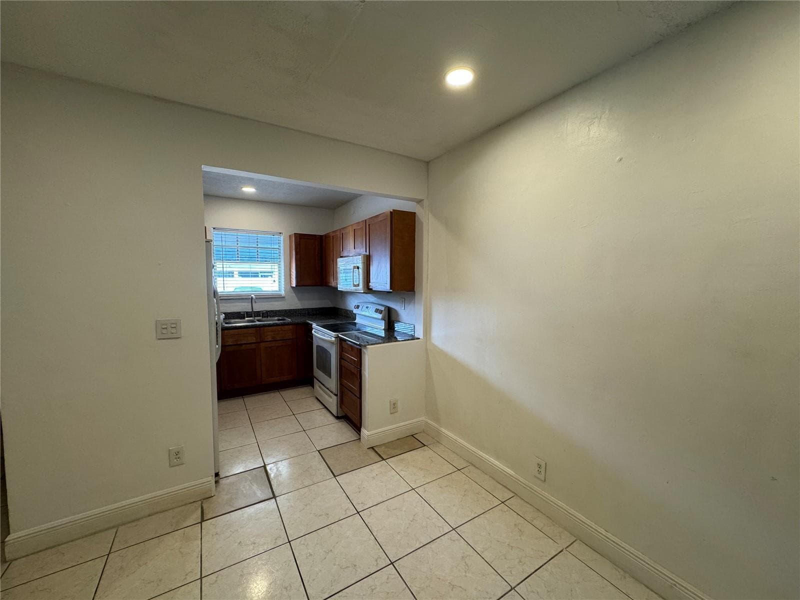 2452 Taylor Street # 204, Hollywood, FL 33020 — zdjęcie 2