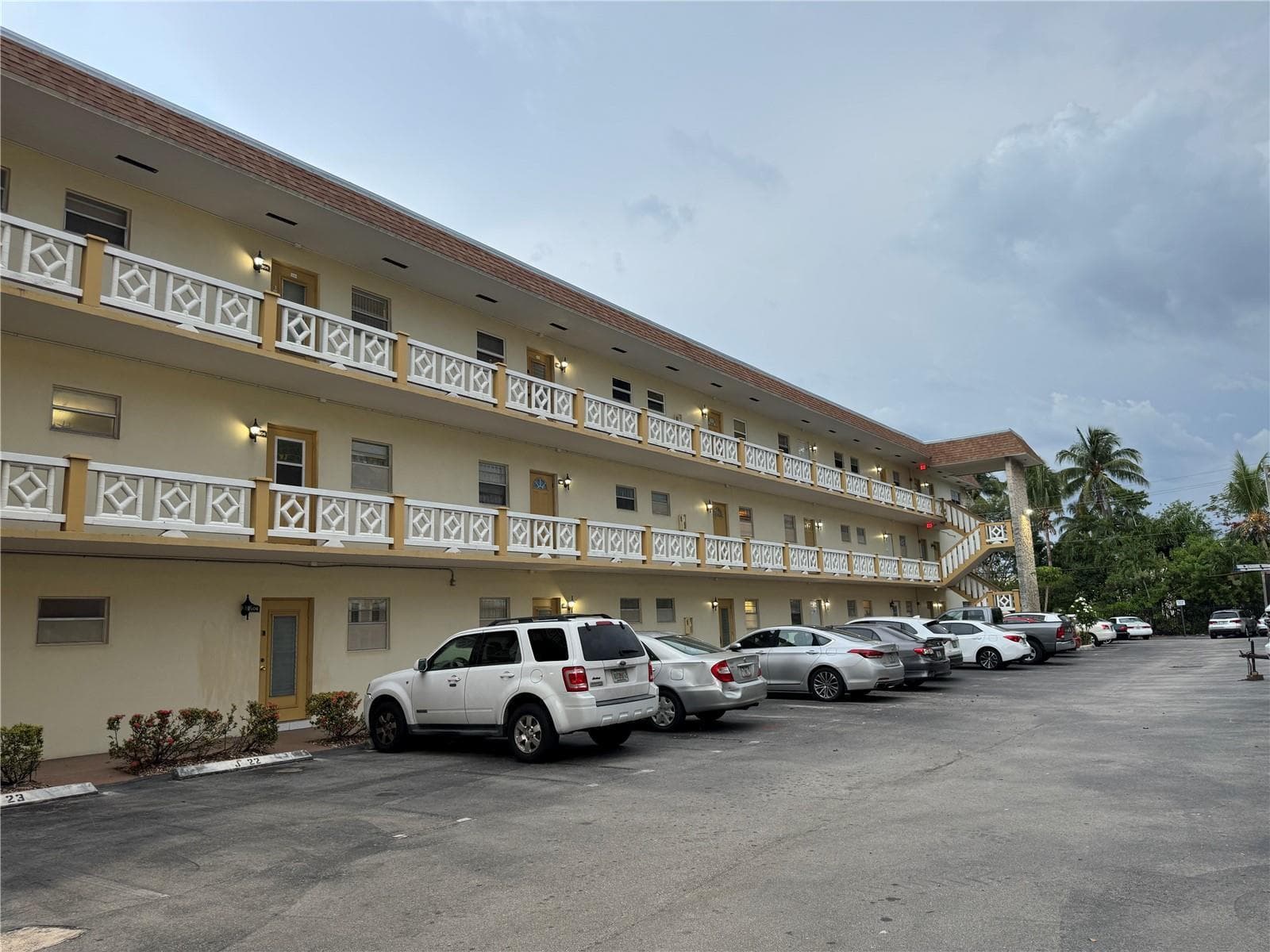 5111 W Oakland Park Boulevard # 307, Lauderdale Lakes, FL 33313 — zdjęcie 2
