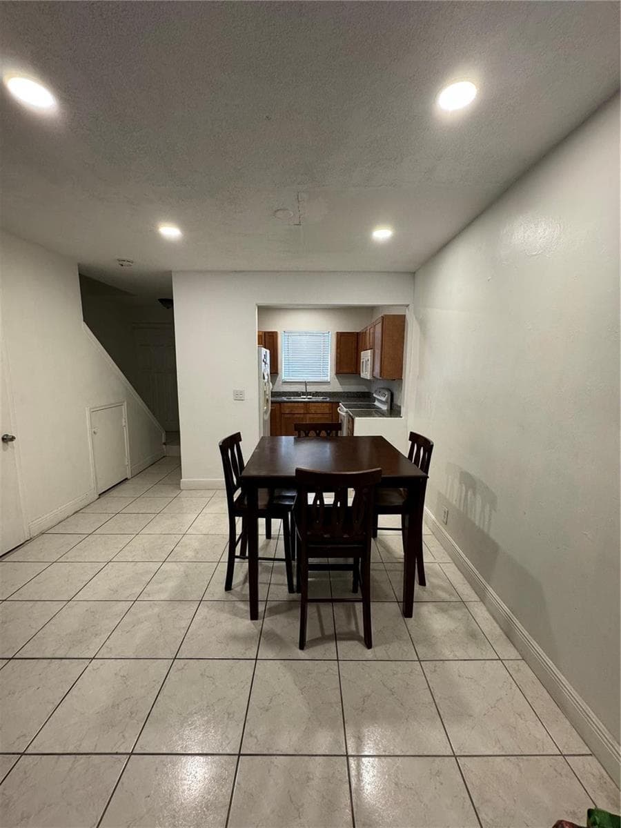 2452 Taylor Street # 204, Hollywood, FL 33020 — zdjęcie 3