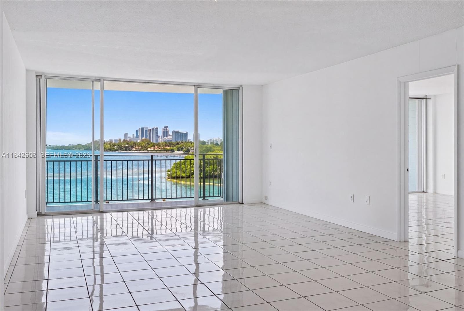 770 NE 69th St # 4H, Miami, FL 33138 — zdjęcie 5