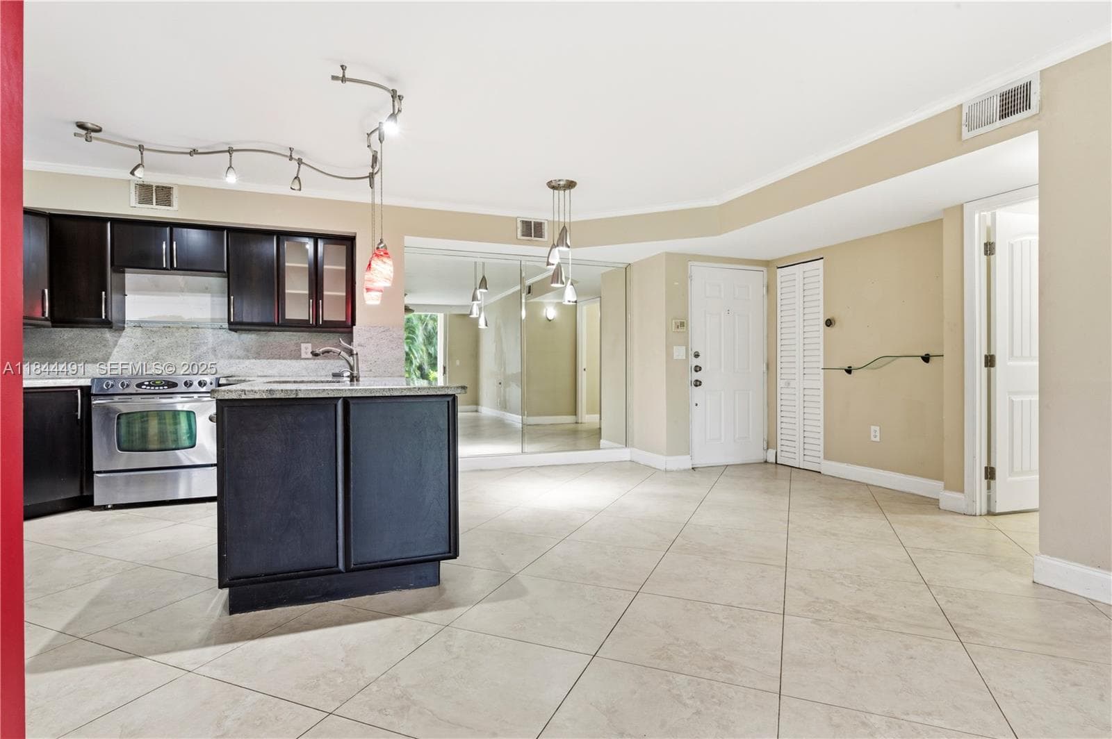 1733 Village Blvd # 108, West Palm Beach, FL 33409 — zdjęcie 4