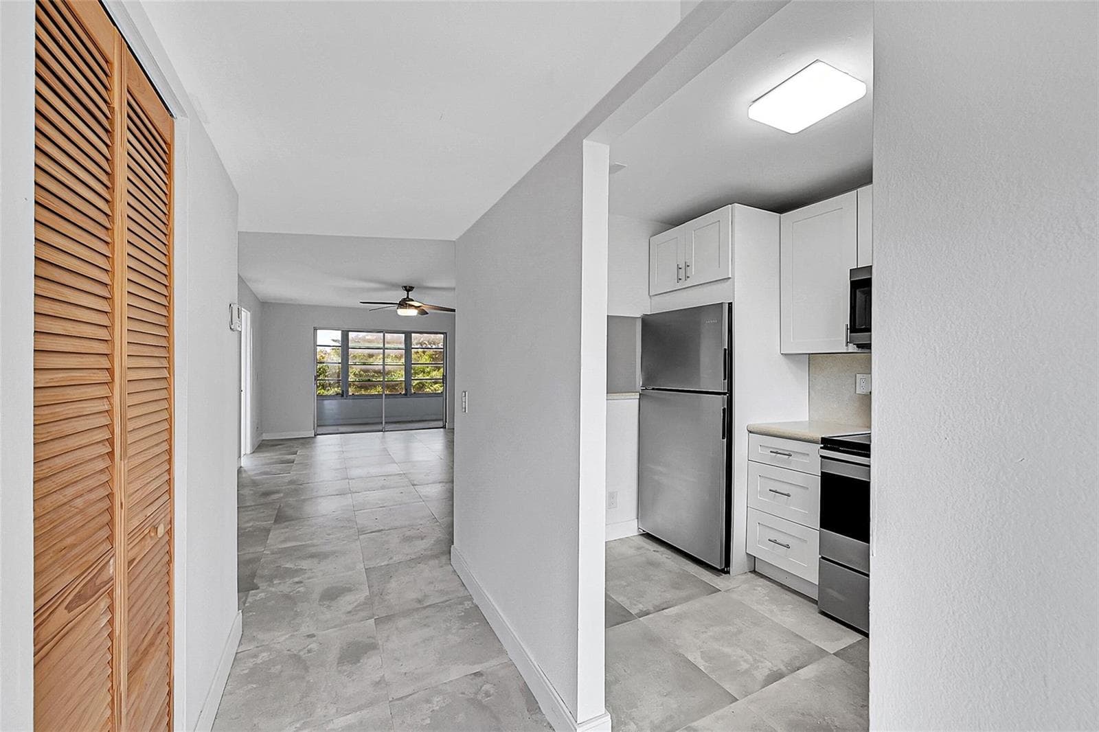 9761 Sunrise Lakes Boulevard # 301, Sunrise, FL 33322 — zdjęcie 3